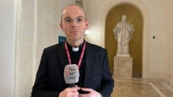 அருள்பணி லோபஸ் அரியாஸ்