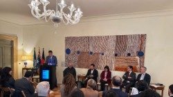 ሰብ ሰርሖ ኣስተውዕሎትን ስነ-ምግባርን፡ ምዕባለ ንግህሰት ሰብኣዊ መሰላት ምኽንያታዊ ንኸይገብር 