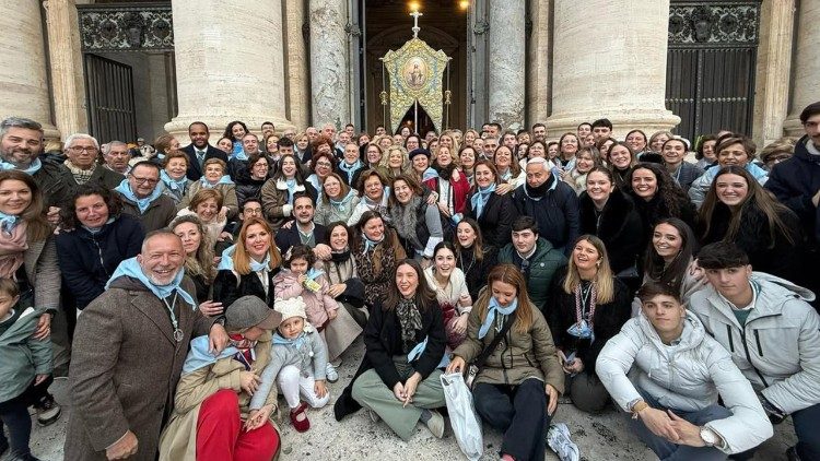 Miembros de la delegación de la Hermandad de la Asunción de Cantillana