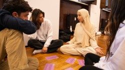 Junge Menschen im Dialog zum ersten „Meaning Meets Us"