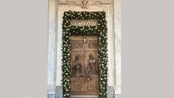 Zum Heiligen Jahr 2025 wurden 5 Heilige Pforten geöffnet. Hier die Heilige Pforte in der Lieblingsbasilika von Papst Franziskus: Santa Maria Maggiore