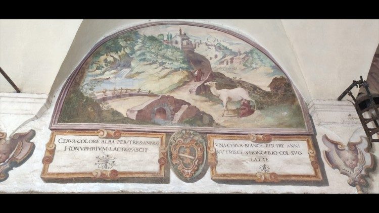 Una delle lunette affrescate in occasione del Giubileo del 1600 dal Cavalier d’Arpino con le Storie di sant’Onofrio nel chiostro del convento 