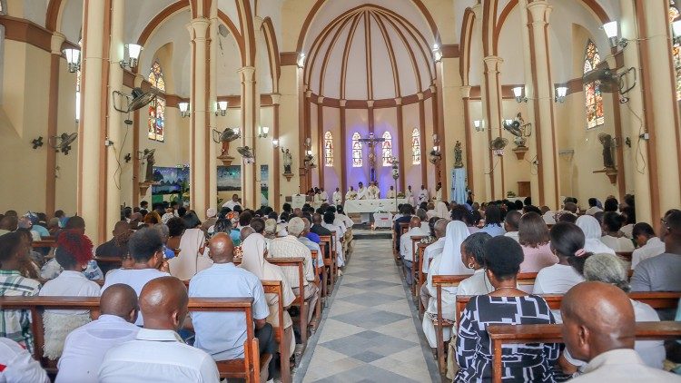 Missa na Catedral da Beira - Dia Mundial da Paz