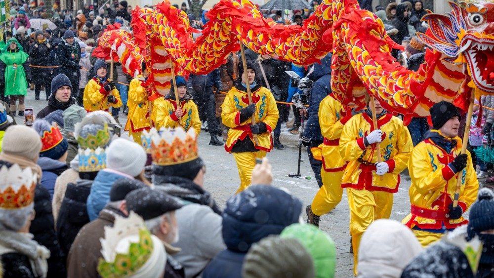 Procession des Trois Mages, en Pologne, le 6 janvier 2025. 
