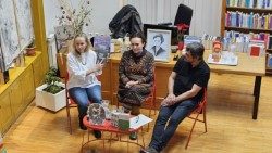 "Kava uz Hrvatski" - susret s ukrajinskom pjesnikinjom Gannom Osadko