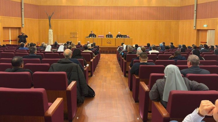 Participantes na abertura do “Studium” organizado pelo Dicastério das Causas dos Santos (Vatican Media)