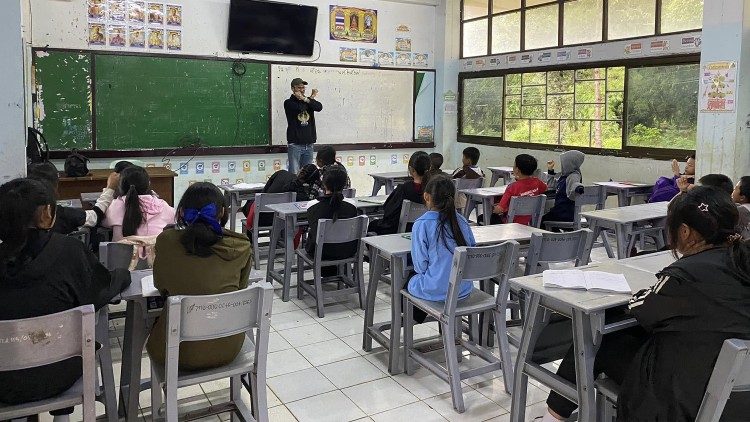 Un cours dans un centre des Xavériens en Thaïlande. 