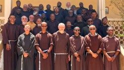 Cabo Verde - Frades Capuchinhos,  em formação