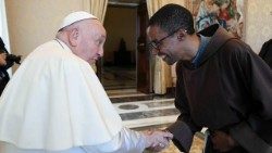 Frei Gilson Frede com o Papa Francisco aquando do 86° Capítulo Geral da OFMC em Roma (25/8/-15/9/2024)