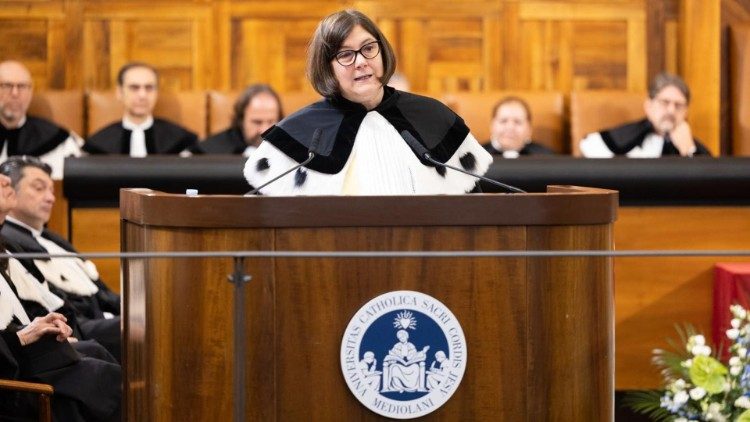 L'intervento del rettore dell'Universit&agrave; Cattolica Elena Beccalli