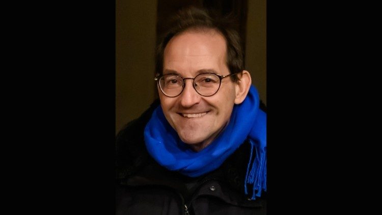 Der deutsche Jurist Frank Czerner untersucht in seiner Studie „Der Vatikan als Signatar der UN-Kinderrechte-Konvention“, inwiefern der Heilige Stuhl die UN-Kinderrechte-Konvention bislang im gültigen Kirchenrecht abgebildet hat