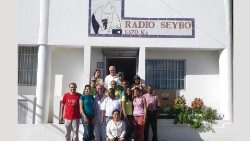 En vista del Jubileo del Mundo de la Comunicación, del 24 al 26 de enero de 2025, el director de Radio Seybo anima a todos los comunicadores caminar con las personas, escucharlas y darles la relevancia que merecen.