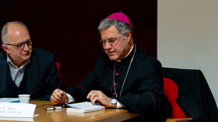 Spotkanie wok&oacute;ł książki „La meta &egrave; la felicit&agrave;” (pol. „Celem jest szczęście”), 18 stycznia, Papieski Wydział Teologiczny w Palermo (Claudio Montalbano) 