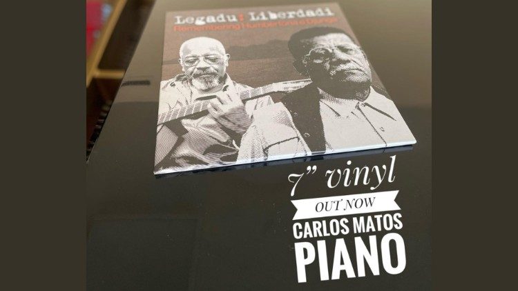 A luta de libertação é um ato de cultura  (Amílcar Cabral, Herói Nacional), pano de fundo do  Vinil "Legadu: Liberdadi"