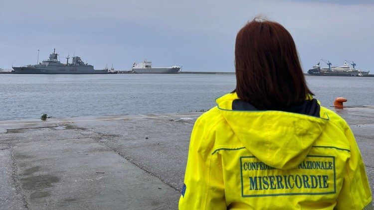 L'invio di aiuti a Gaza nei mesi scorsi da parte delle Misericordie (foto d'archivio)
