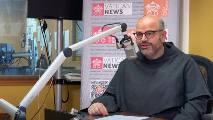 Le franciscain Paolo Benanti dans les studios de Radio Vatican, le 27 janvier 2025. 