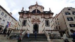 Në foto: kisha e Shën Vlashit (Dubrovnik), ku në Mesjetë shërbyen shumë meshtarë arbër.