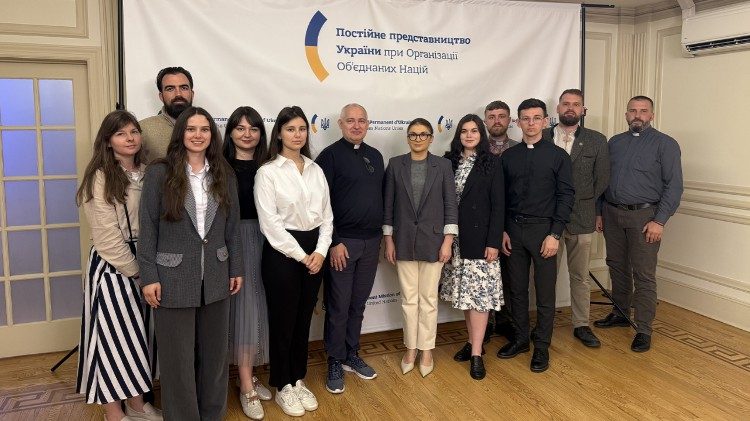 Зустріч учасників Програми церковної комунікації та дипломатії з Христиною Гайовишин, заступницею Постійного представника України при ООН 