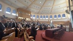 Un momento de oración en la conferencia ecuménica internacional