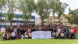 Participantes del Encuentro Formativo y Peregrinación por el Jubileo de las Comunicaciones 2025, en la Diócesis de Chiclayo