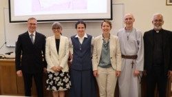 Sr. Mátiková s komisiou (Autor: Antonín Forbelský)