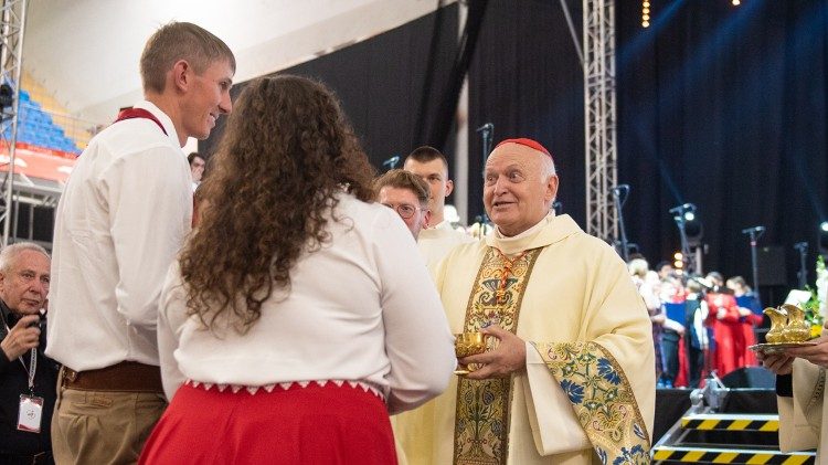 El cardenal Német: somos misioneros de la misericordia en un mundo herido por la guerra y la división (© Tomasz Miecznik - diócesis de Płock)