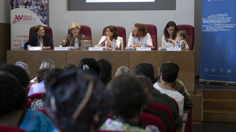 Seminario de la UMOFC "Mujeres, signos de esperanza y de vida"
