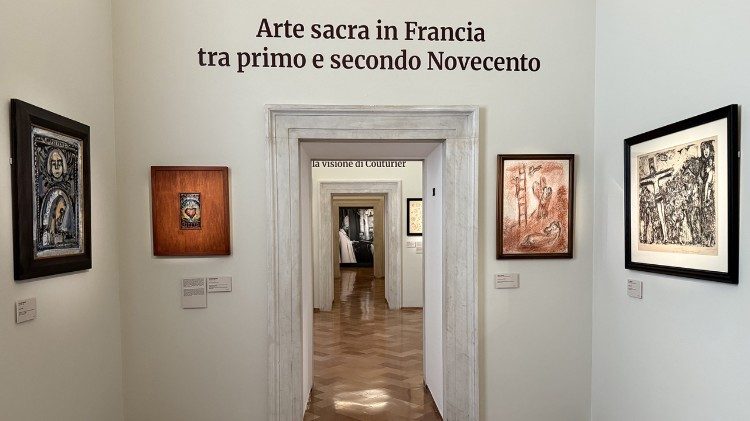 Entrée de l'exposition dans les musées du Vatican. 