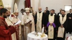 Պուրճ Համուտ. Ձեռամբ Արհի. Հ. Գրիգոր Եպս. Պատիշահ եռամեծ Սուրբերու խճանկարներու օծում