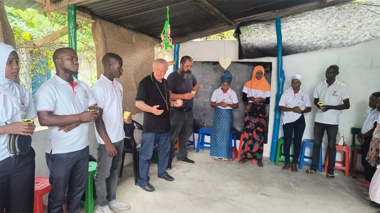 Dom Jaime Pedro Kohl, bispo da diocese de Osório (Brasil) visita o projecto Murimawa mwana