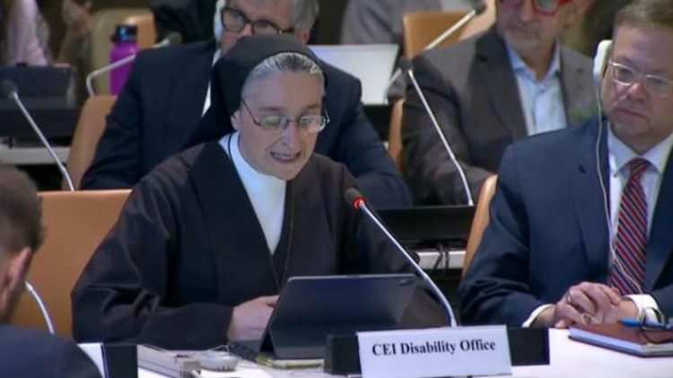 Suor Donatello è responsabile del Servizio per la pastorale delle Persone con disabilità per la Cei.