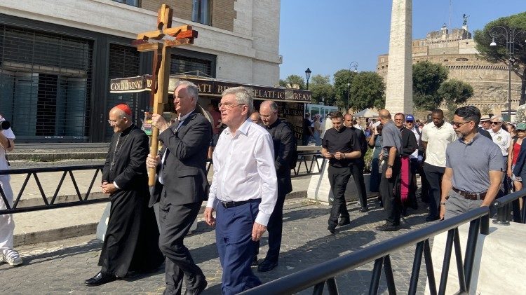 Il pellegrinaggio verso la Porta Santa