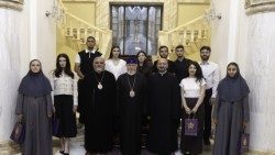 Ամենայն Հայոց Կաթողիկոսը ընդունեց Հայագիտական դասընթացներուն մասնակից սփիւռքահայ երիտասարդները