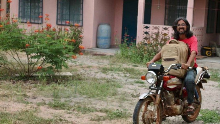 Le père Nur El Din Nassar, prêtre italien fidei donum, au Tchad.