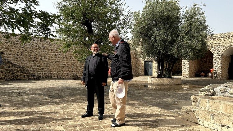 Abuna Saliba et Mgr Bizzeti   (©Antonella_Palermo)