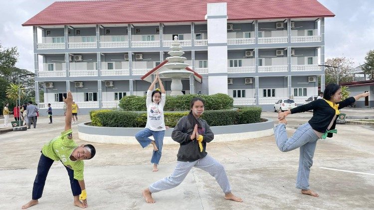 Tòa nhà Trung tâm Mục vụ Gp. Viêng Chăn