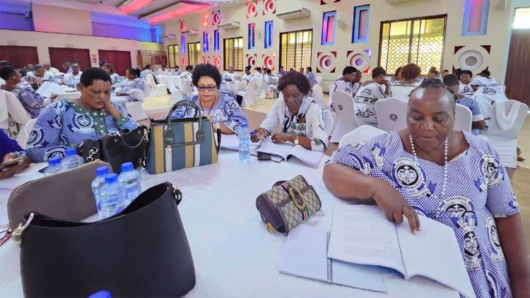 Wajumbe wa Mkutano mkuu wa WAWATA wakishiriki kikamilifu