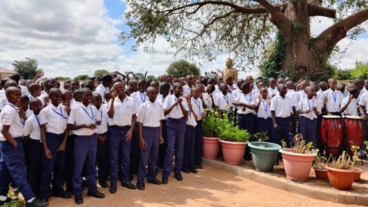 Chlapci dostávají bezplatné vzdělání ve městě Dodoma 