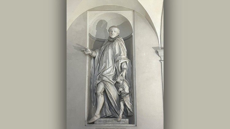 Una statua intitolata a Ettore Vernazza