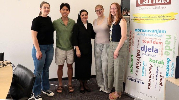 Studenti volonteri sa Sveučilišta Notre Dame u Caritasu Zagrebačke nadbiskupije (Foto: CZN)