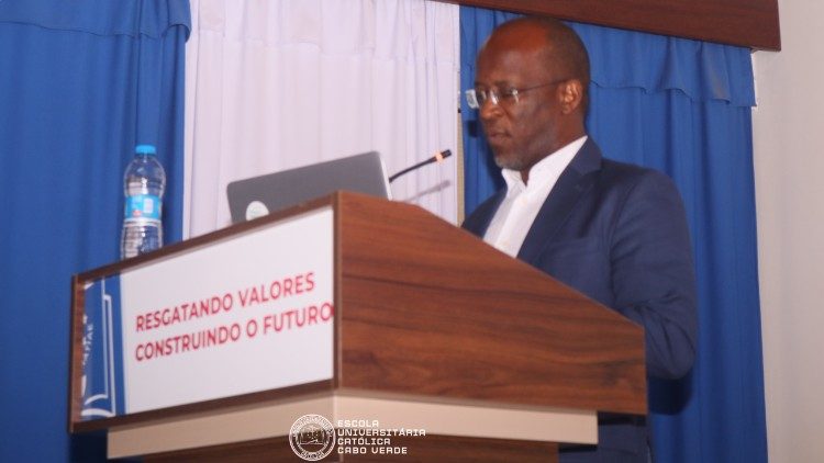 Father José Eduardo Afonso, soeaking at the conference