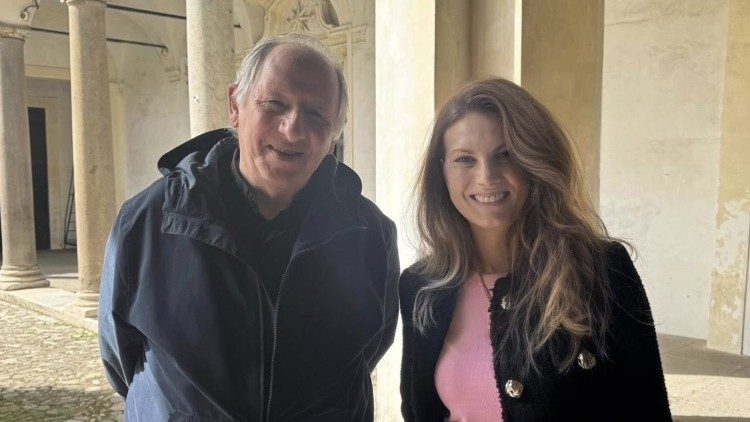 Милена Велчева с приора на базиликата "Свети Климент"