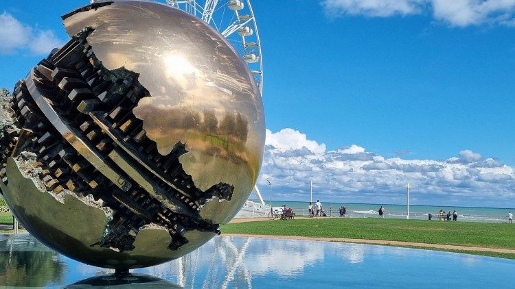 La Sfera Grande di Pesaro 