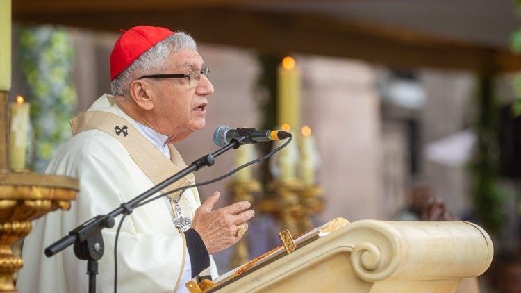 Cardenal Castillo en la Solemnidad del Corpus Christi en Lima