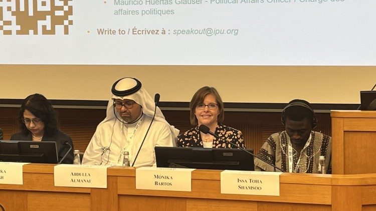 Bartos Mónika felszólalása az ülésen