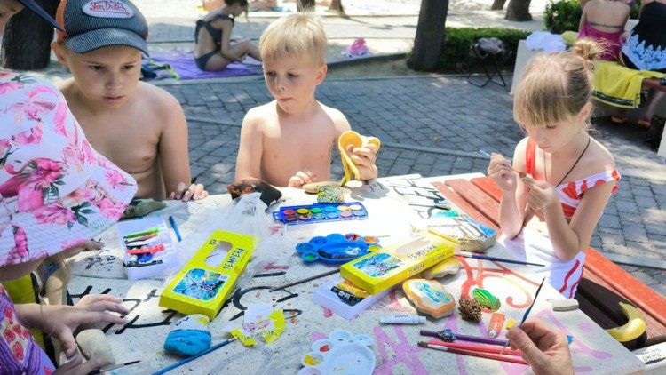 Dječje aktivnosti tijekom ljetovanja (foto: Isusovačka služba za izbjeglice - JRS)