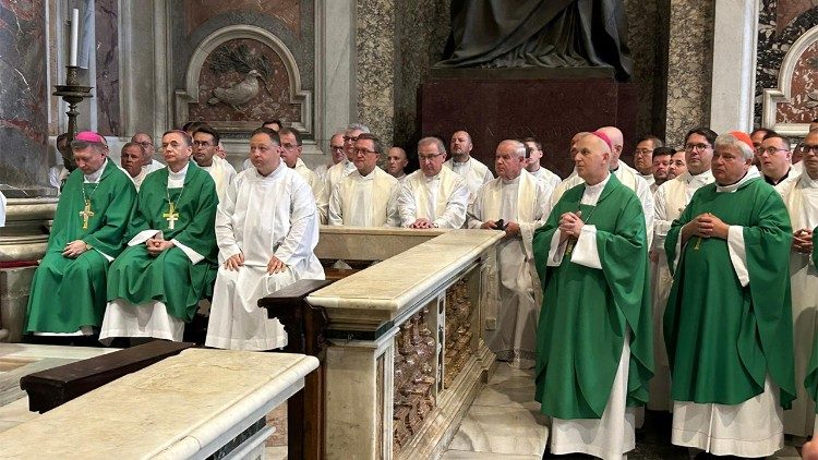 Mszę św. koncelebrowali biskupi biorący udział w Jubileuszu biskupów w Rzymie