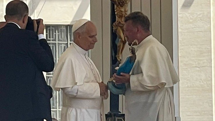 Ks. Przemysław Soboń podczas spotkania z Ojcem Świętym Leonem XIV