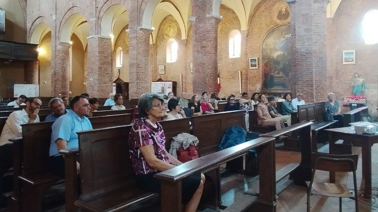 Un momento del convegno nella basilica di Lomello