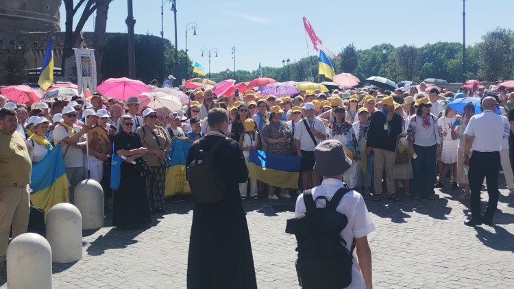 Peregrinación de la Iglesia Greco-Católica Ucraniana a la Puerta Santa de la Basílica de San Pedro.